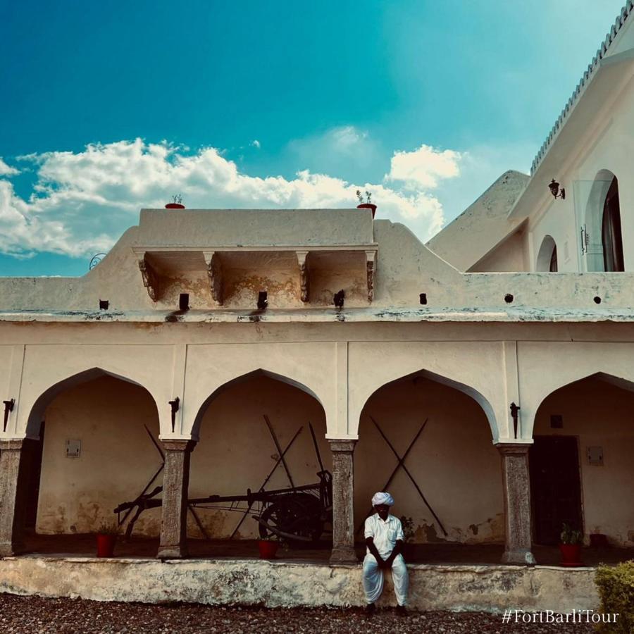 Fort Barli - A 16Th Century Castle Exterior photo